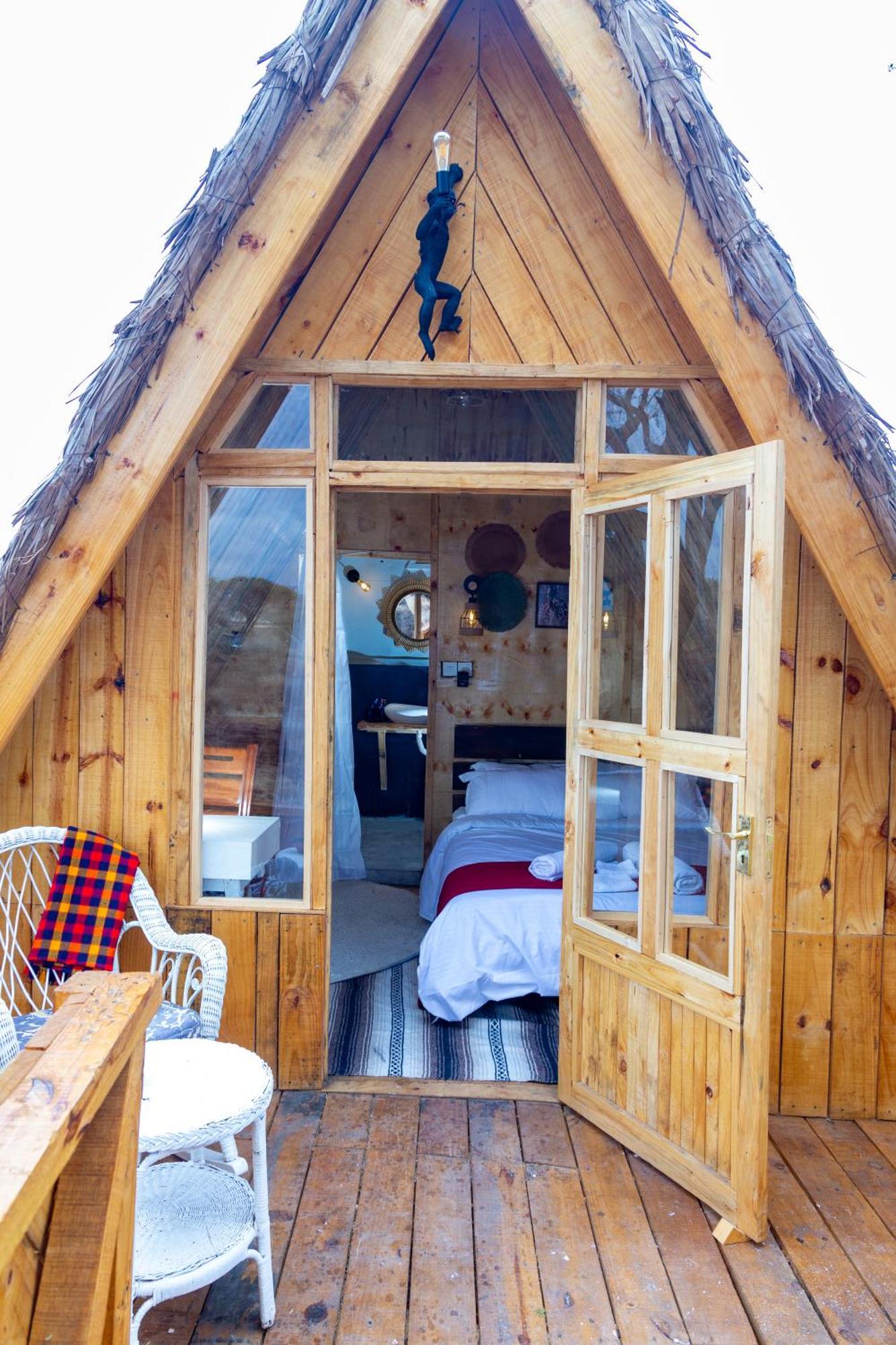 Olemayian Amboseli Lodge *